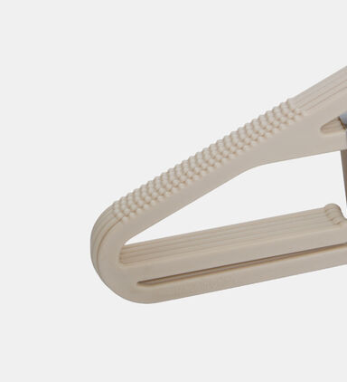 Home Deco and More Plastic Clothes Hanger, Packshot View