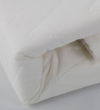 Home Deco and More Cotton Padded Pillowcase, Packshot View