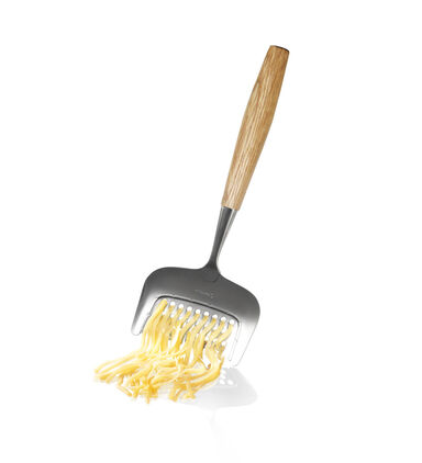 Oslo Oak Cheese Grater