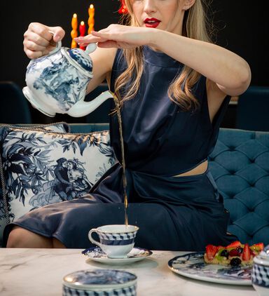 Versailles Porcelain Teapot