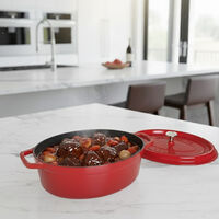 Staub Cocotte Oval Roaster, Red, 29-cm, Packshot View
