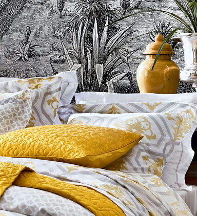 Paradis Embroidered Pillowcase