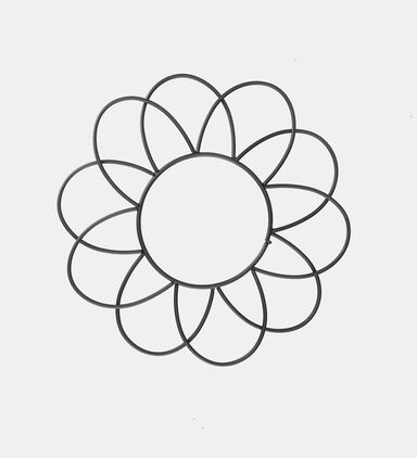 Golfino Embrace Iron Flower Curtain Holder, Packshot View