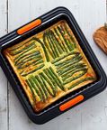 Le Creuset Square Fluted Tarte Tin, Black, 23-cm, Packshot View