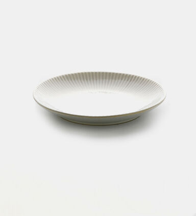 Home Deco and More Gradient Ribbed-edge Round Plate, Packshot View