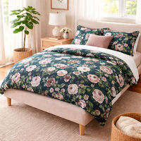 Home Deco and More Linear Coordinated Pillow Bed Set, Green, 200x200-cm, Packshot View